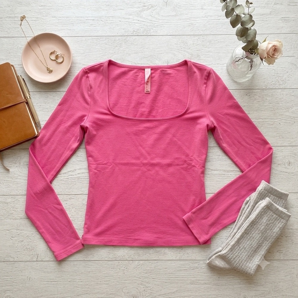 Skims Women Pink Long Sleeve Scoop Neck Top XXS Stretch Layering Shirt